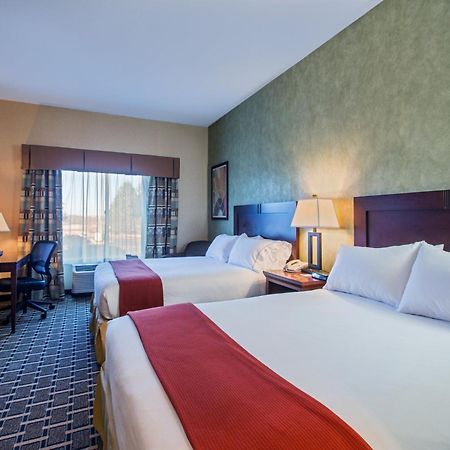Holiday Inn Express Hotel & Suites Youngstown North-Warren/Niles By Ihg Dış mekan fotoğraf