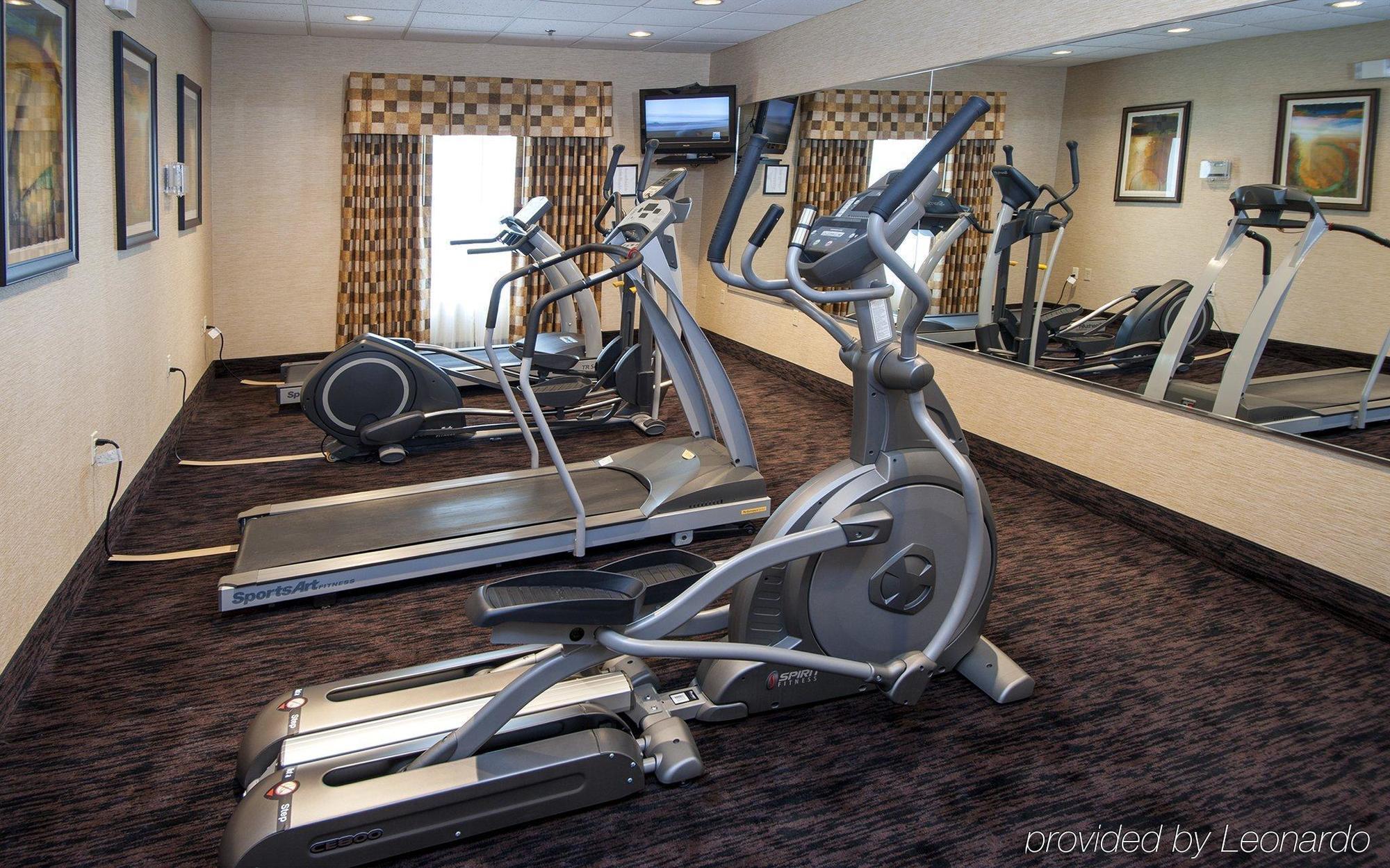 Holiday Inn Express Hotel & Suites Youngstown North-Warren/Niles By Ihg Konforlar fotoğraf