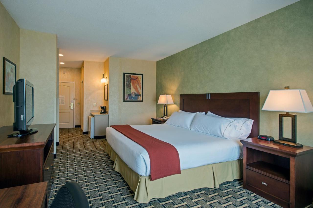 Holiday Inn Express Hotel & Suites Youngstown North-Warren/Niles By Ihg Dış mekan fotoğraf