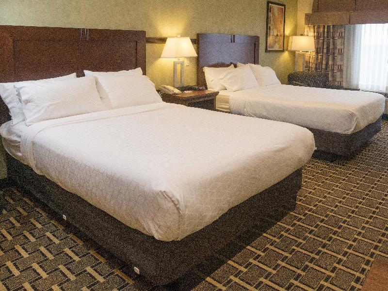 Holiday Inn Express Hotel & Suites Youngstown North-Warren/Niles By Ihg Dış mekan fotoğraf